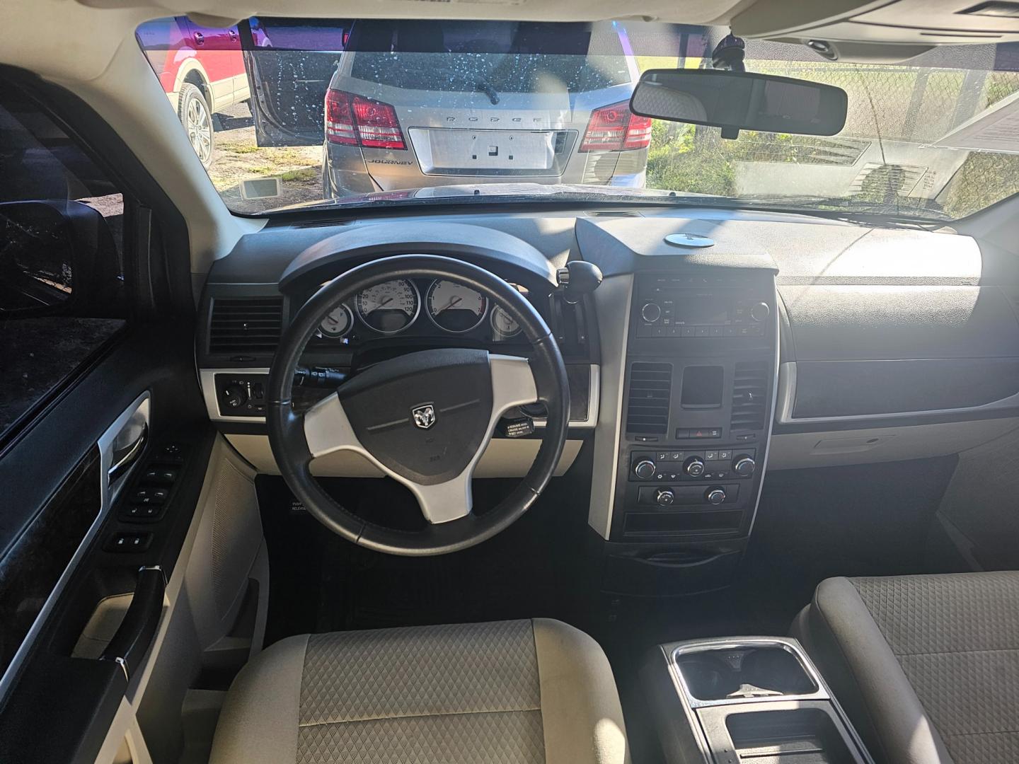 2010 BLUE Dodge Grand Caravan SXT (2D4RN5D14AR) with an 3.8L V6 OHV 12V engine, 6-Speed Automatic transmission, located at 533 S Seven Points BLVD, Seven Points, TX, 75143, (430) 255-4030, 32.313999, -96.209351 - Photo#3